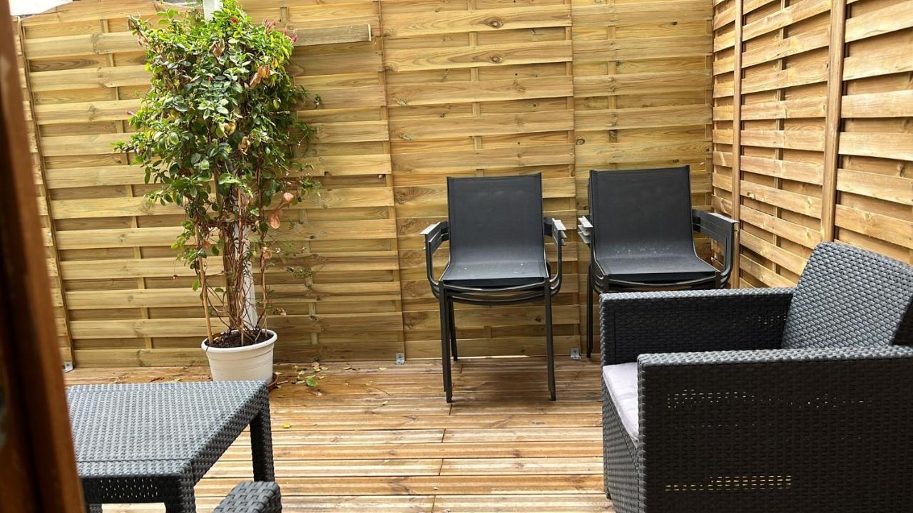Studio Neuf Climatise Avec Terrasse #4 Toulon Kültér fotó